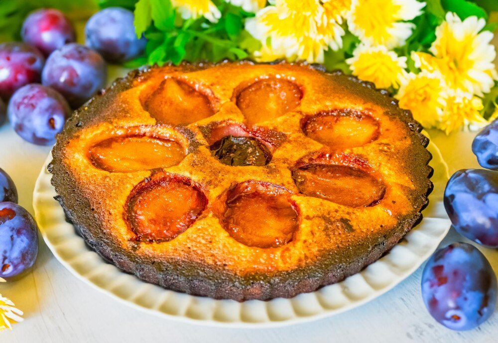 szybkie-ciasto-ucierane-ze-sliwkami-na-duza-blache-przepis-krok-po-kroku