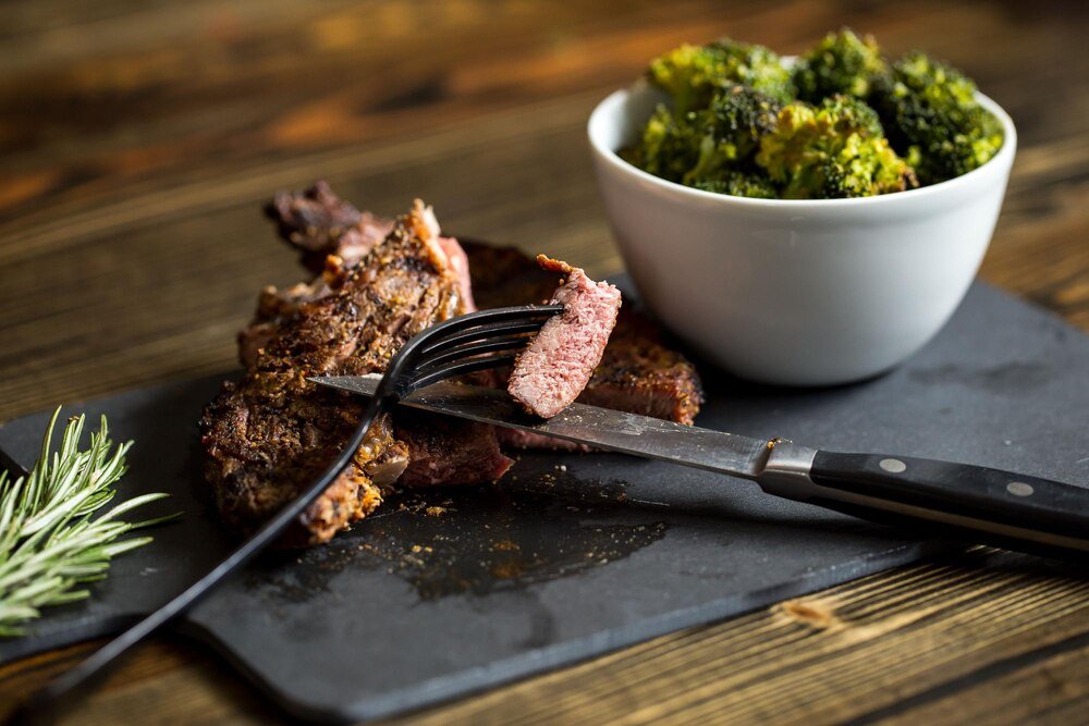 stopnie-wysmazenia-steka-jak-osiagnac-perfekcyjny-poziom-wysmazenia