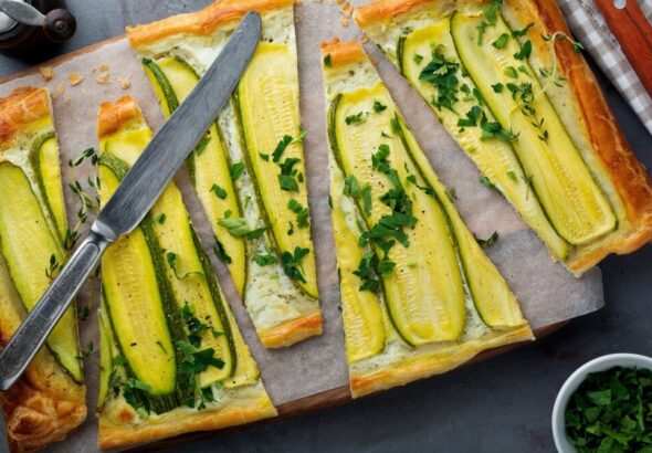 tarta-z-cukinia-i-feta---prosty-przepis-na-wytrawna-przekaske