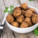 krokiety-z-miesem-mielonym-pieczarkami-i-serem---przepis-na-wyjatkowy-smak-1